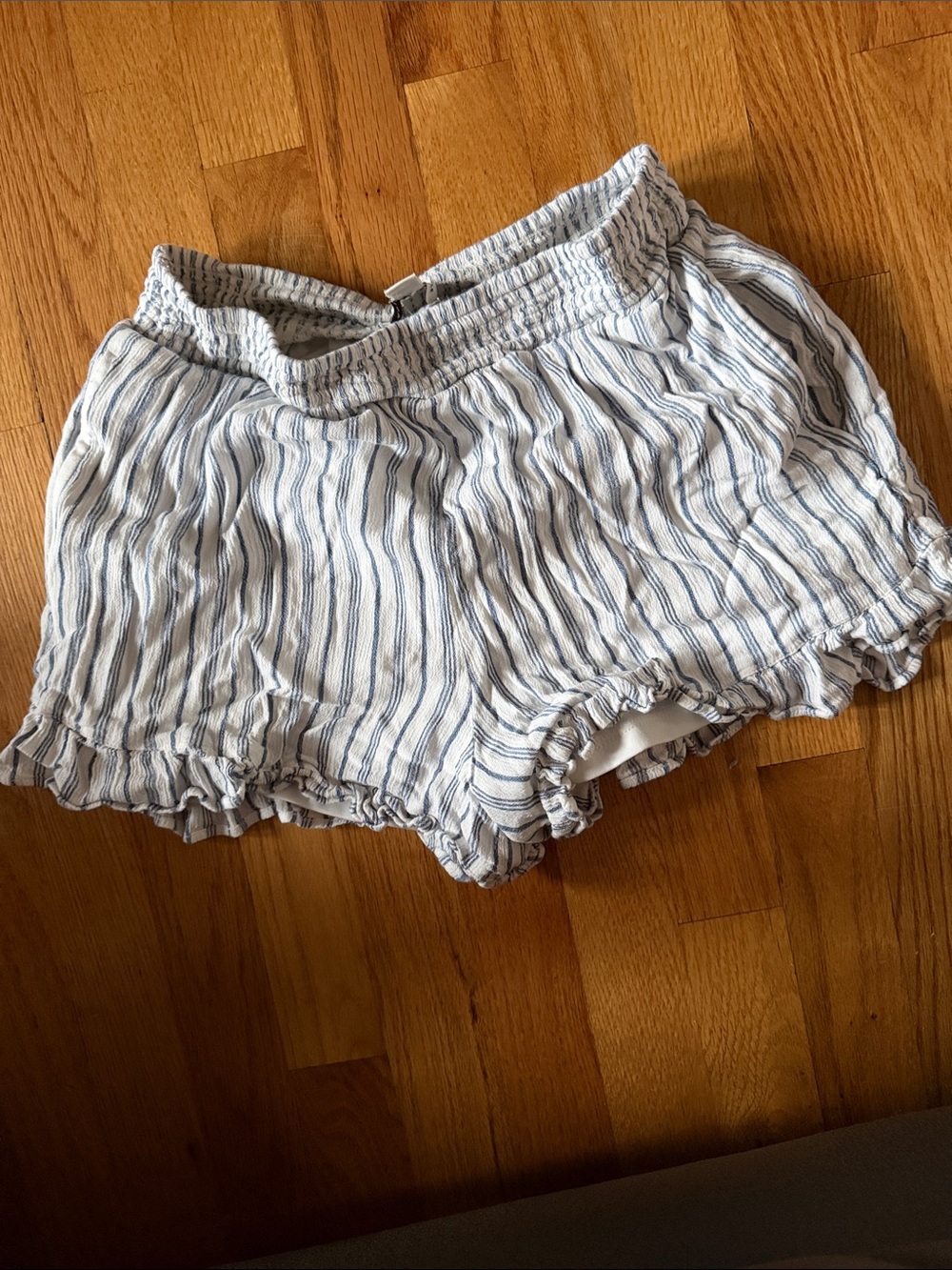 American Eagle Outfitters White Shorts with Light Blue Stripes with liner